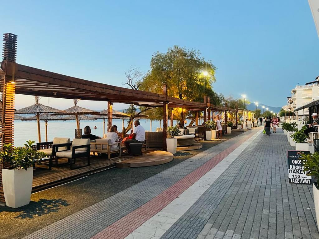 Irene Beach Front Luxury Suite Peraia  Exterior photo