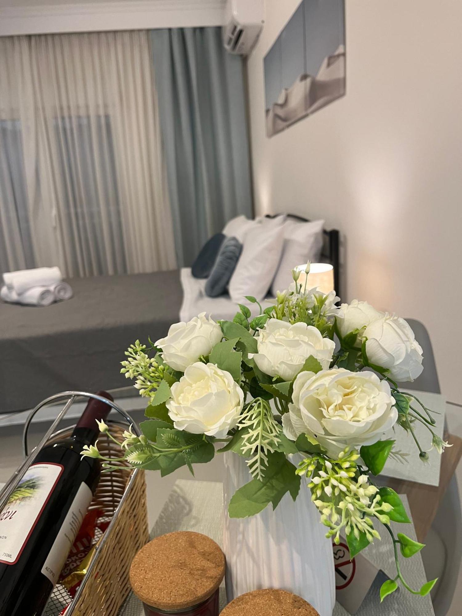 Irene Beach Front Luxury Suite Peraia  Exterior photo