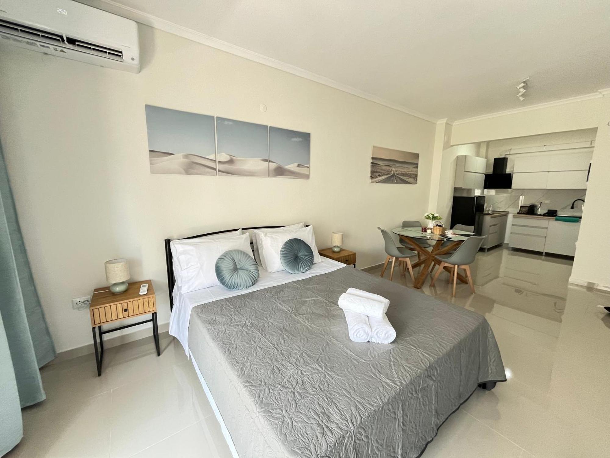 Irene Beach Front Luxury Suite Peraia  Exterior photo